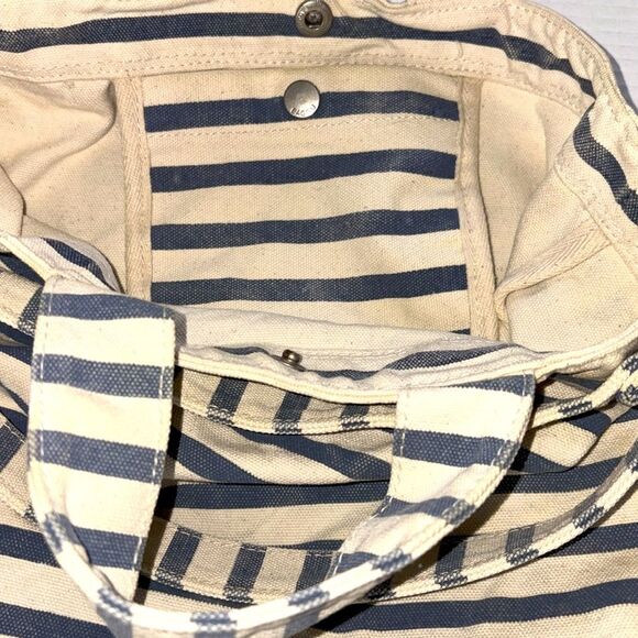 Baggu Blue and Cream Canvas Duck Bag - Picture 5 of 7